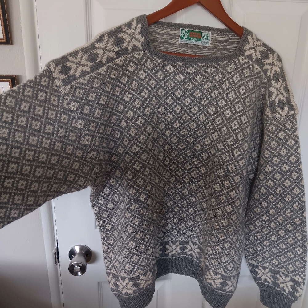 Vintage norsk husflid Norweigian wool sweater